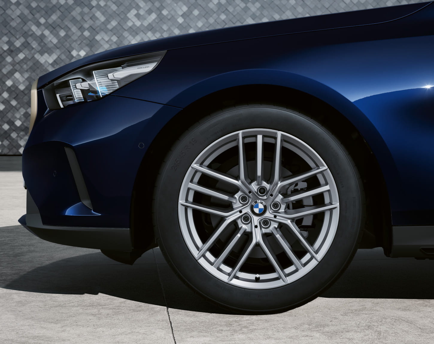 Koło zimowe BMW 19” Triplex Spoke 933 Seria 5, i5 (G60/G61)